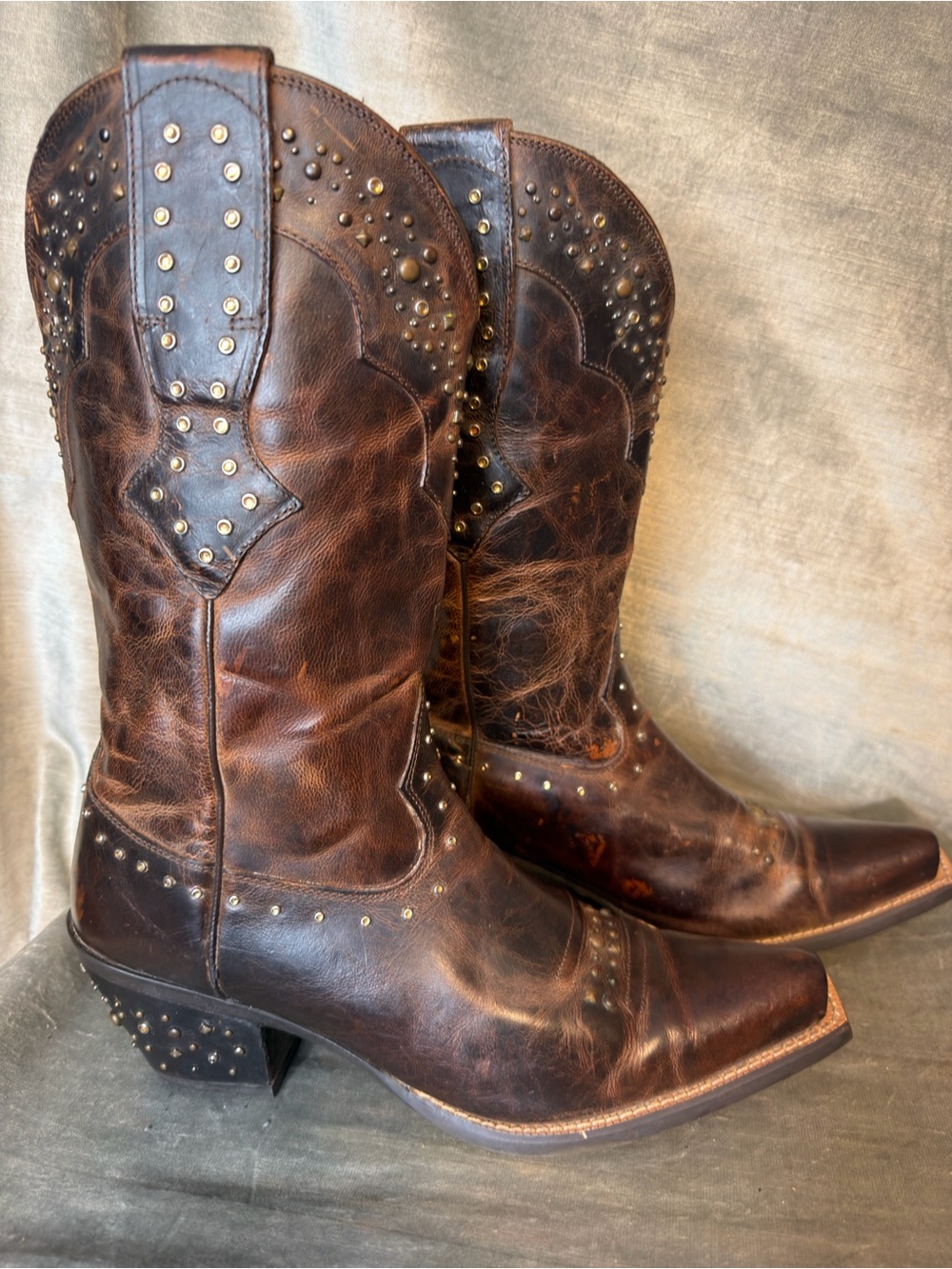 Ariat Rhinestone Women's Cowgirl Western Brown Boots w/Studs. Size 10B